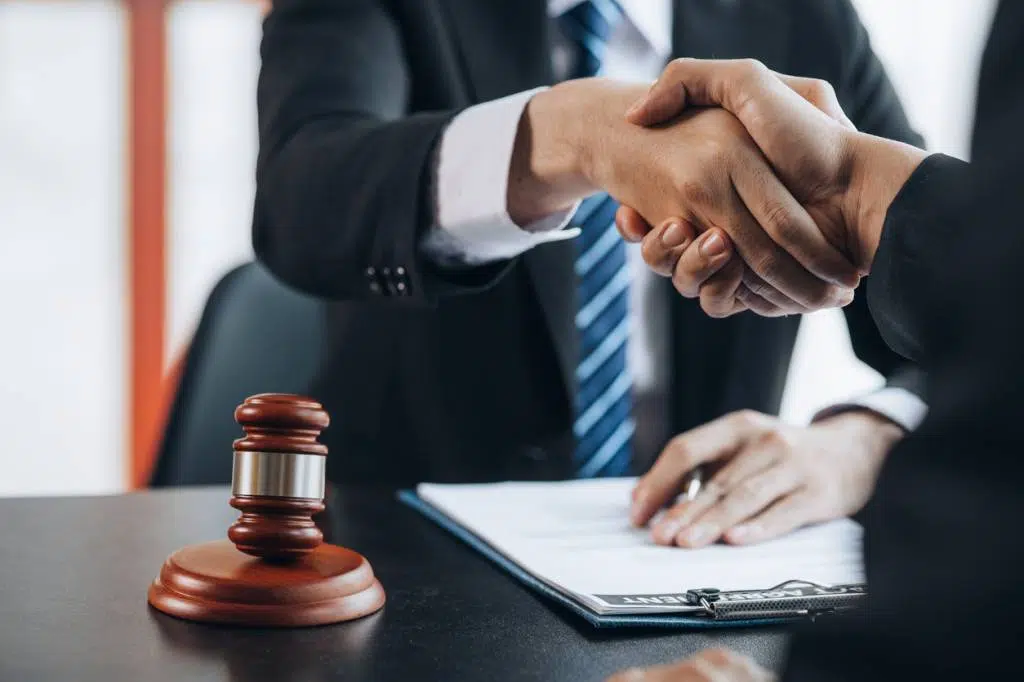 avocat franchise droit affaires commercial entrepreneur entreprise cabinet réseau distribution contrat légal juridique litige