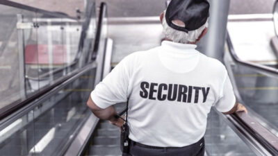 Et si vous deveniez agent de sûreté aéroportuaire ?