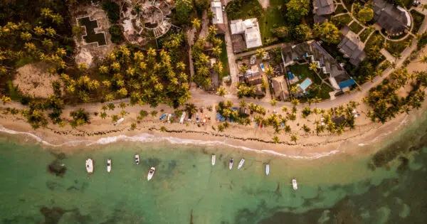 La Côte Camarguaise : dernier littoral sauvage entre Montpellier et les Saintes-Maries-de-la-Mer