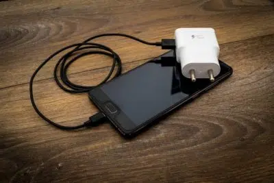 réparer un câble de chargeur USB