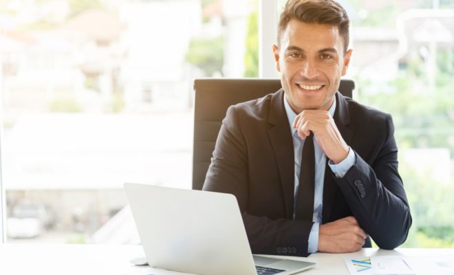 s'imposer au bureau