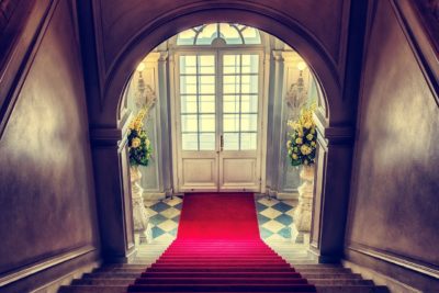 Dérouler le tapis rouge