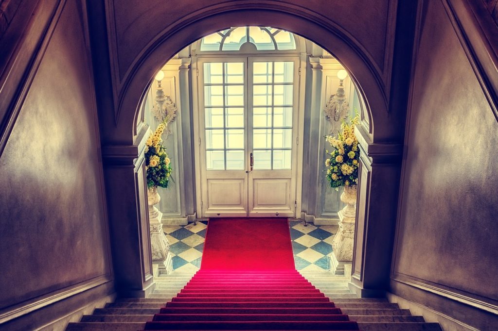 Dérouler le tapis rouge