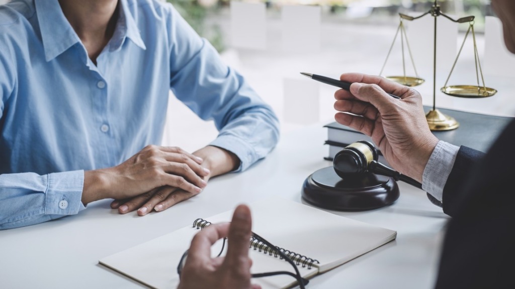 Comment trouver un bon avocat qui correspond à ses besoins