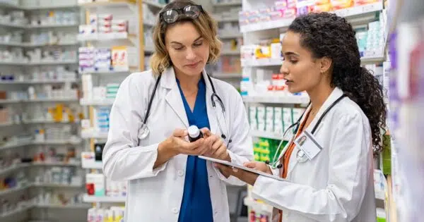 ouvrir pharmacie