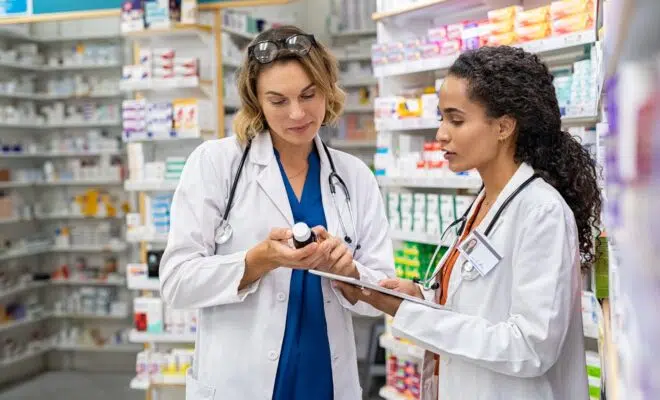 ouvrir pharmacie
